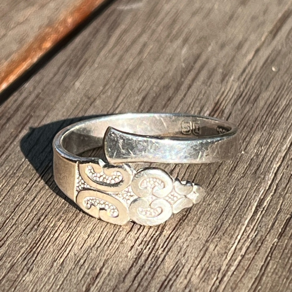 Silver Adjustable Ring With Intricate Design - image 1